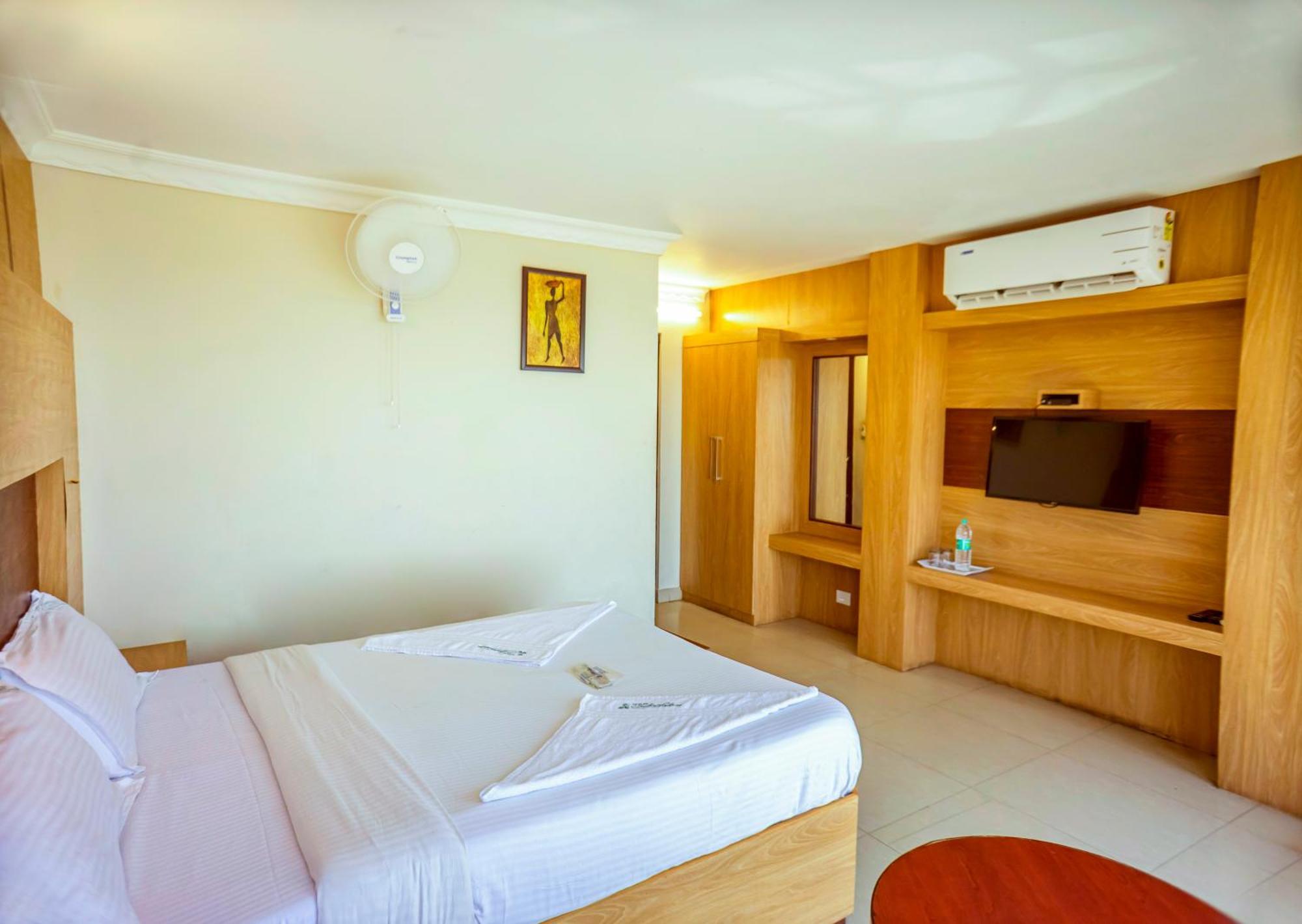 Hotel Sebaa Palace Kanyakumari Exteriör bild
