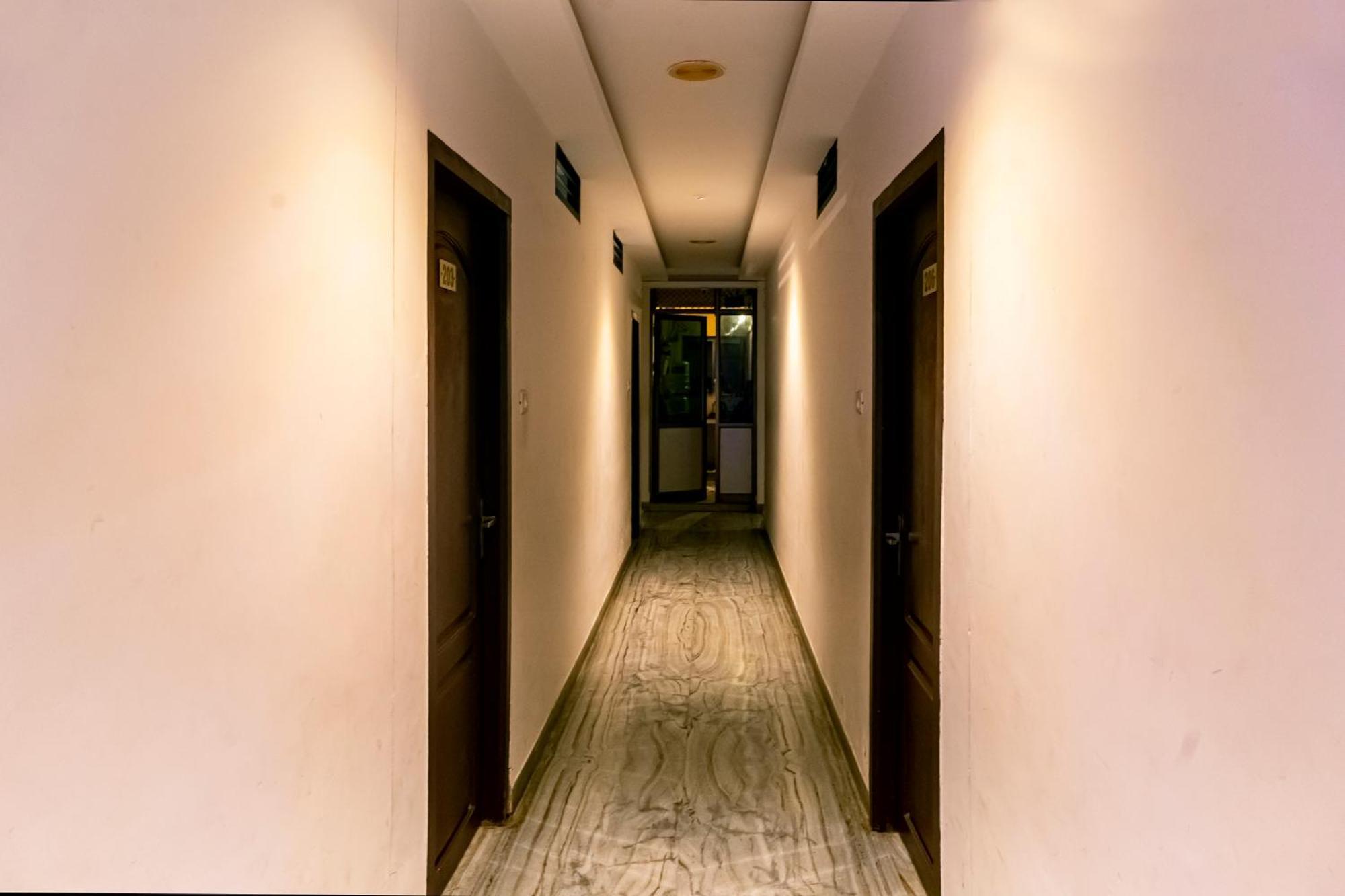 Hotel Sebaa Palace Kanyakumari Exteriör bild